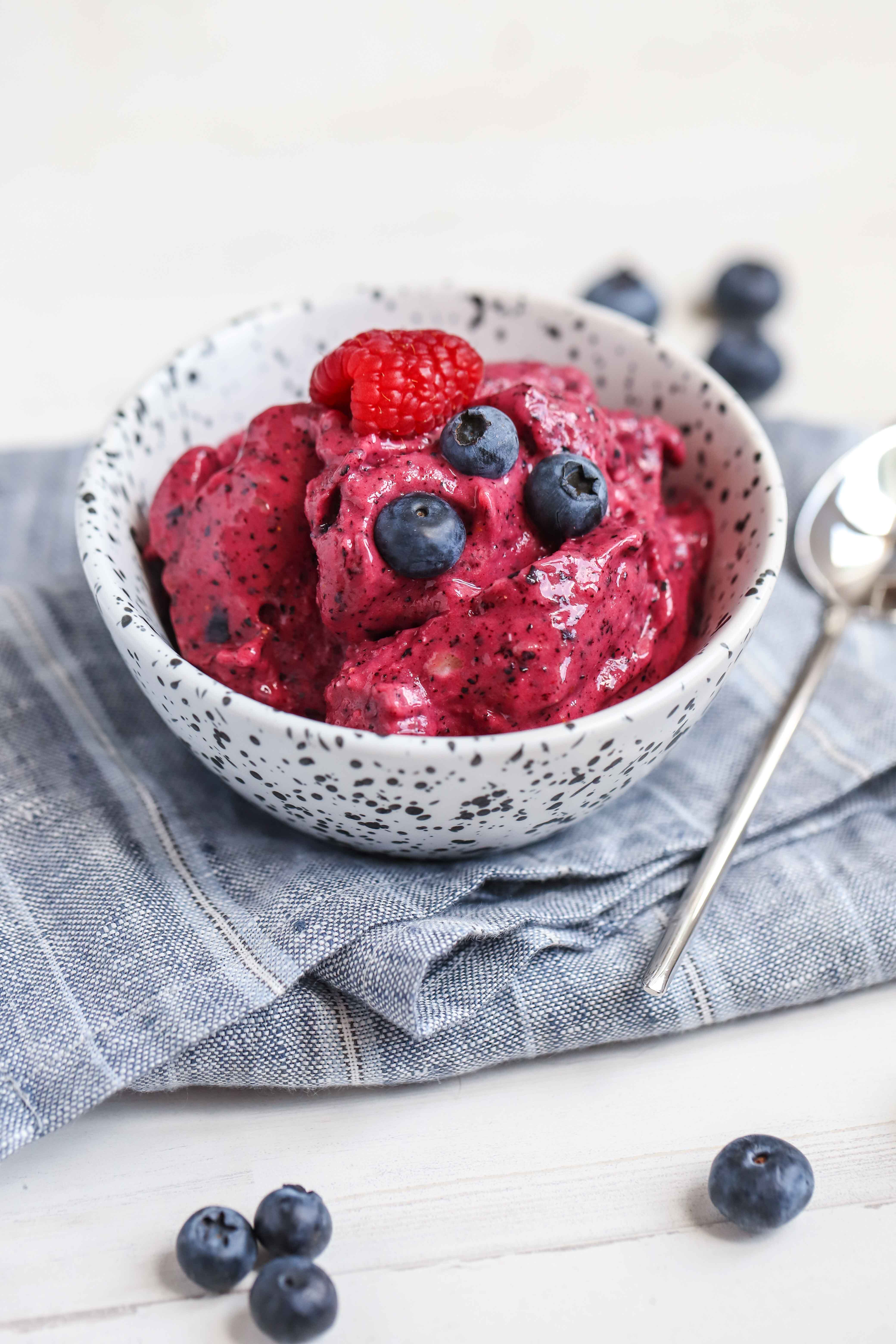 Mixed Berr Frozen Yoghurt Mixed Berr Frozen Yoghurt