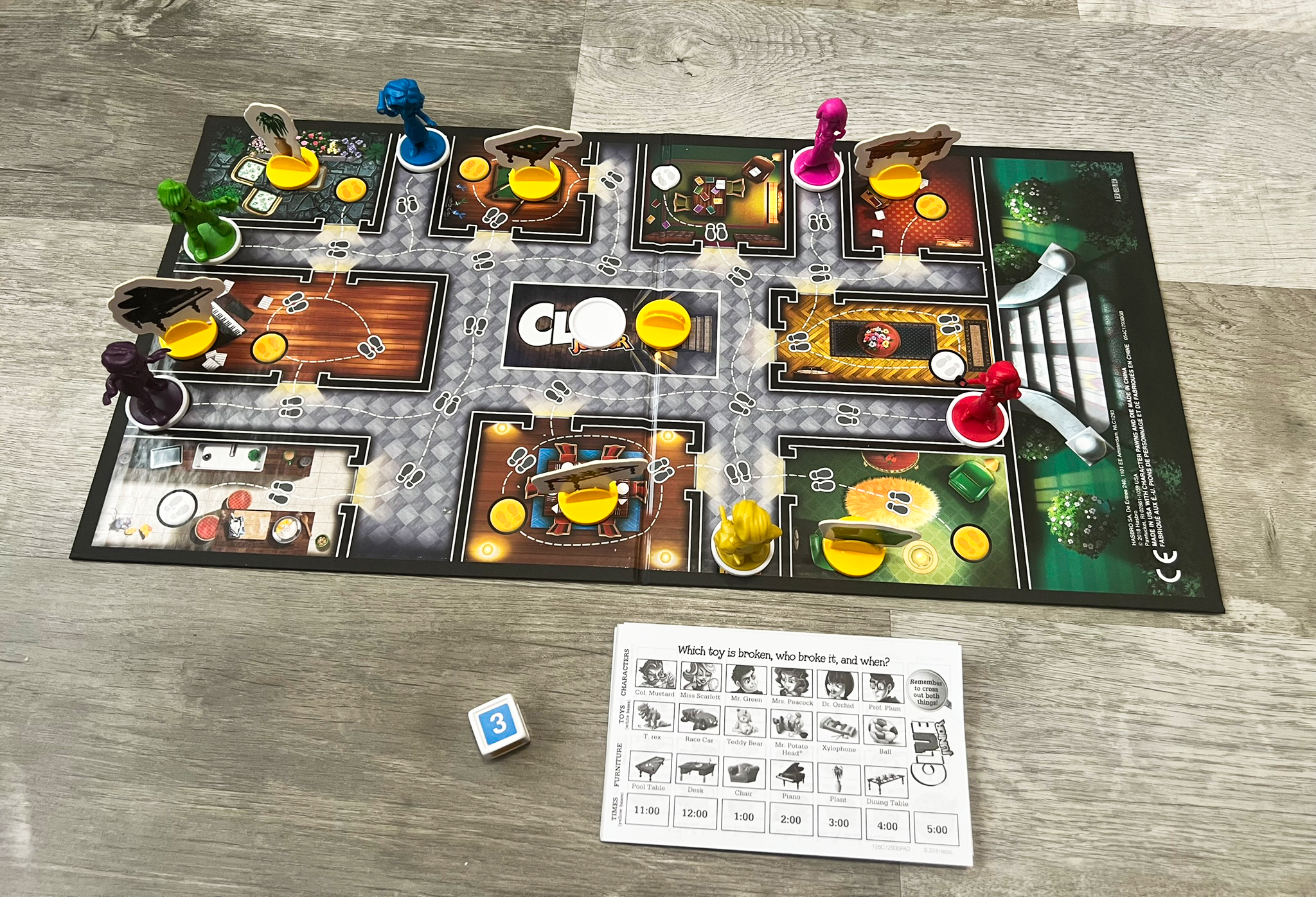 Clue Junior game Clue Junior game