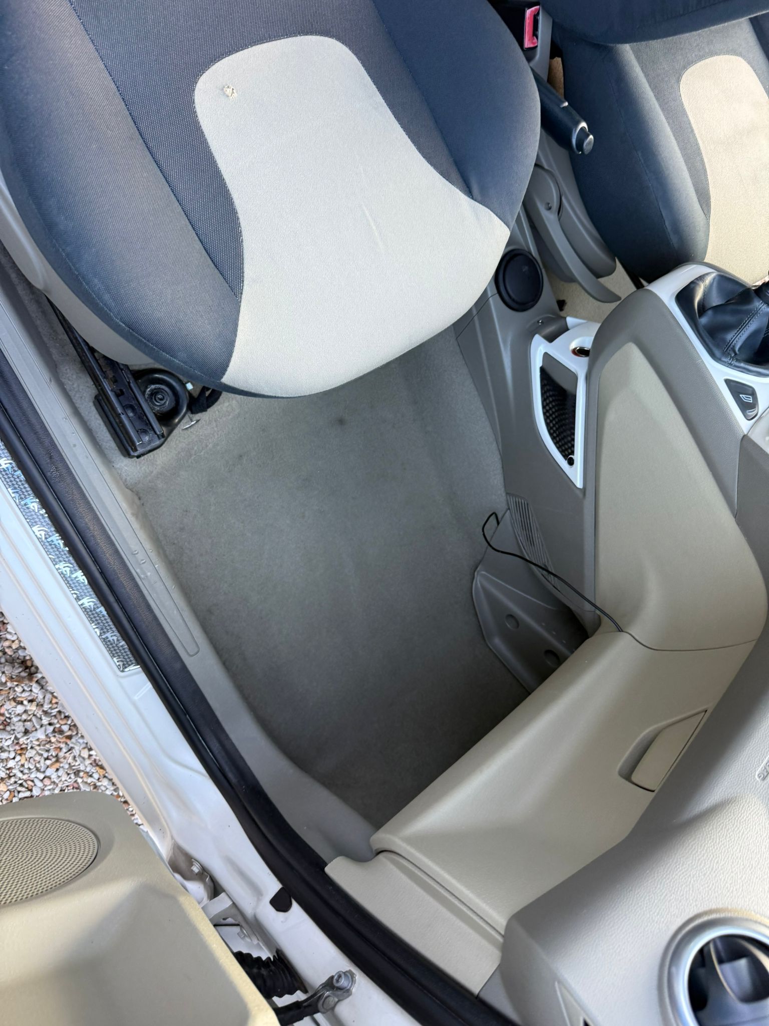 shampouinage sièges voiture Poitiers / nettoyage intérieur voiture Poitiers / nettoyage voiture Poitiers / nettoyage voiture à domicile Poitiers / lavage auto Poitiers / detailing automobile Poitiers / rénovation intérieur voiture Poitiers / nettoyage moquettes voiture Poitiers / désinfection intérieur voiture Poitiers / nettoyage tissus voiture Poitiers / nettoyage auto Poitiers / Clean Auto Wash / shampouinage auto Poitiers / nettoyage sièges tissu voiture Poitiers / entretien intérieur auto Poitiers