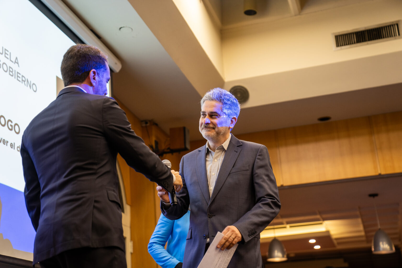 Gonzalo Aziz presento su libro “LA GESTIÓN DEL DIÁLOGO”