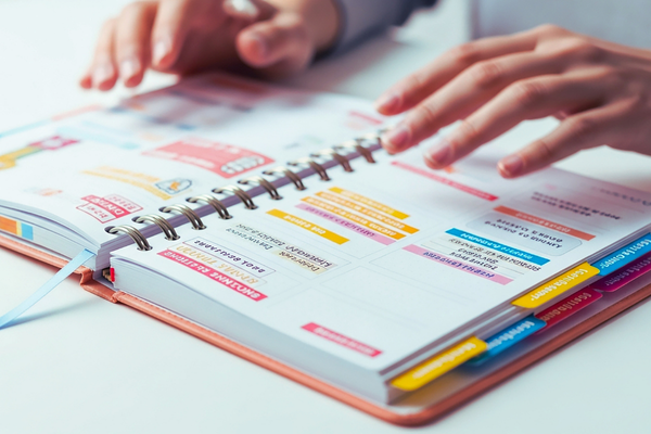 Planner with tabs Planner with tabs