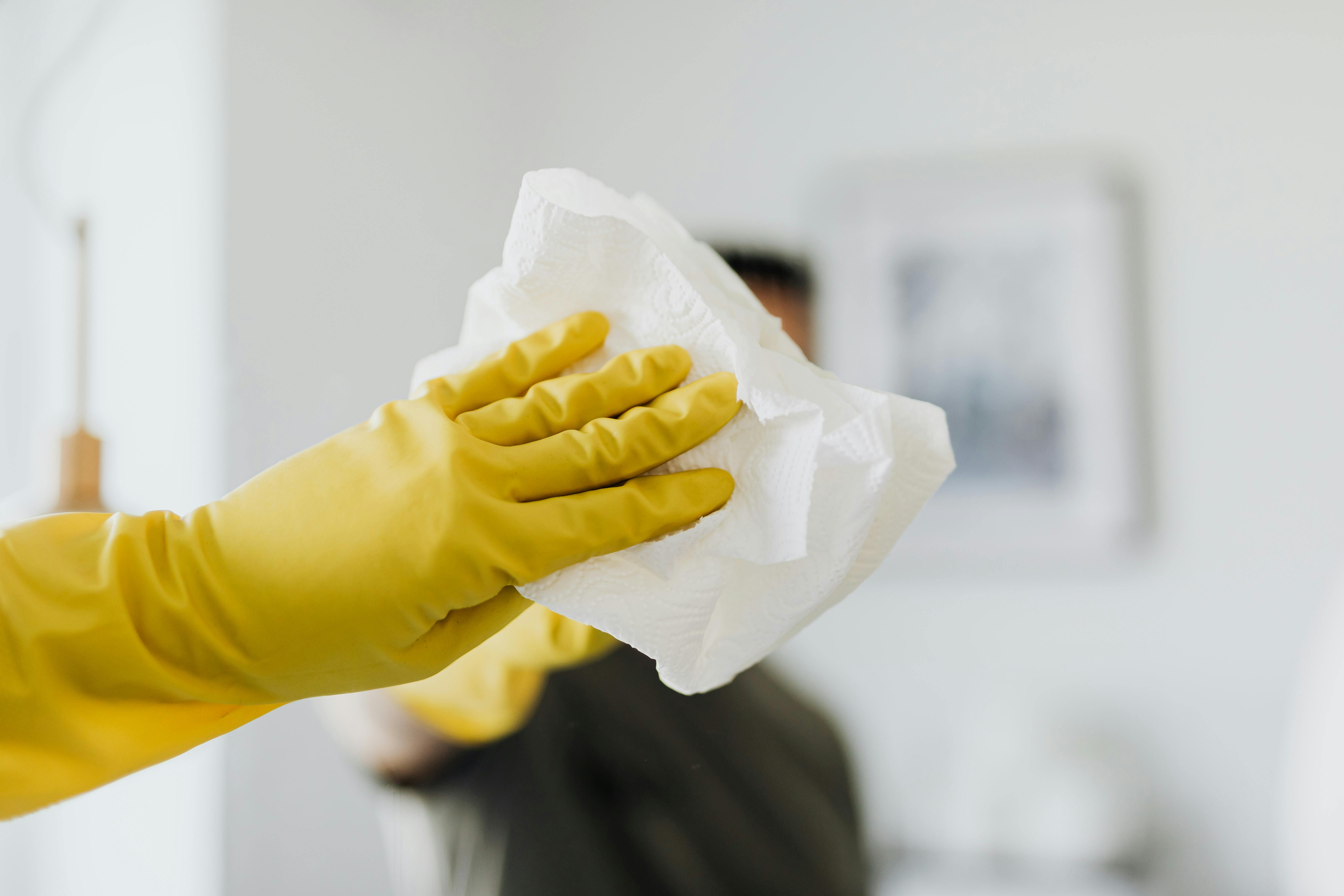 Badezimmerreinigung in Köln, Düsseldorf, Bonn und Aachen – Spotless Reinigung für streifenfreie Spiegel und Hygiene im Badbereich Badezimmerreinigung in Köln, Düsseldorf, Bonn und Aachen – Spotless Reinigung für streifenfreie Spiegel und Hygiene im Badbereich