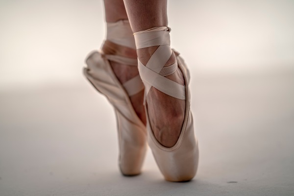 5 Ballet Positions Every Dancer Should Master (with Video)