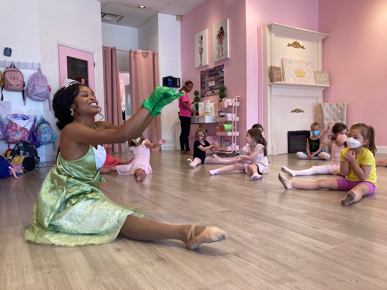 children to teacher ratios are important when choosing a dance studio for your kid