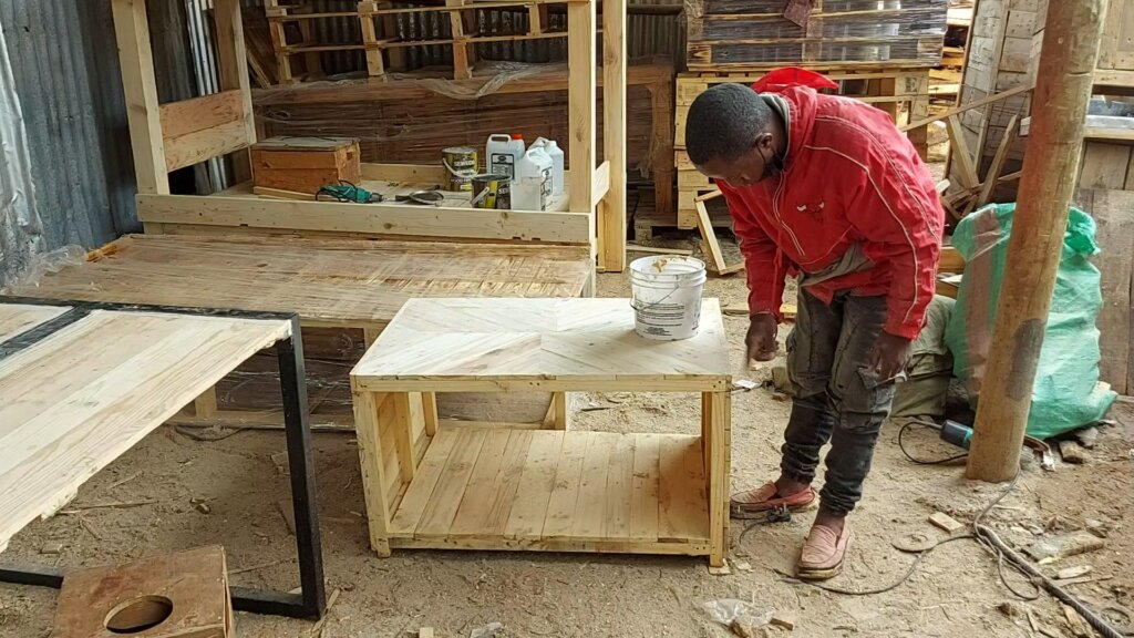 pallets furniture 