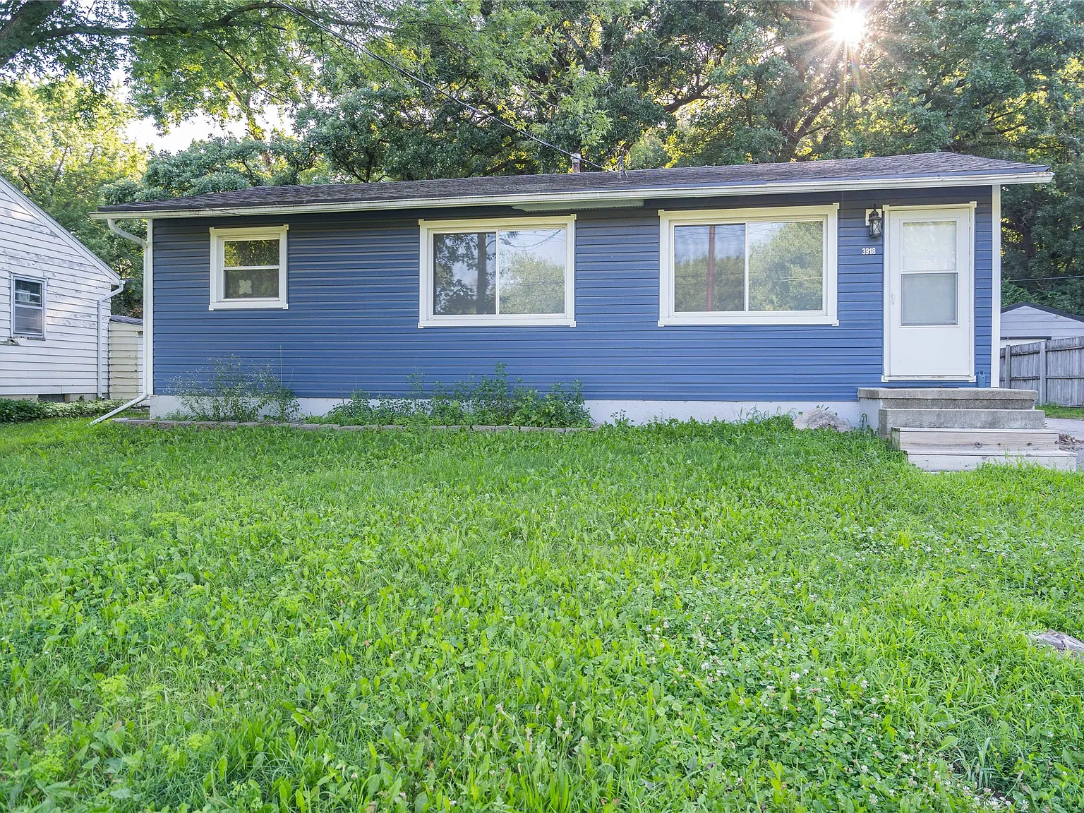 3918 MLK Jr Parkway Des Moines - Ranch home exterior