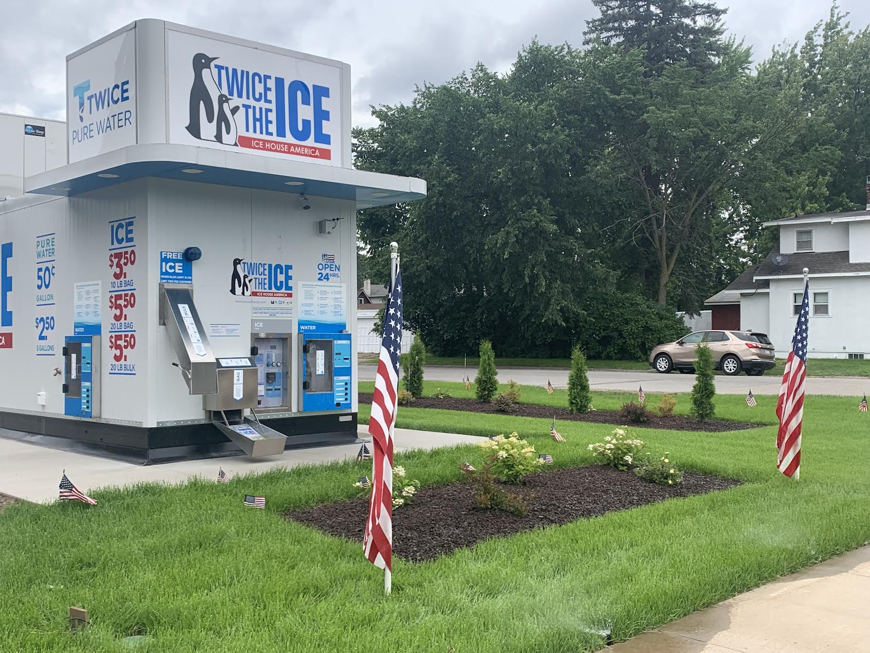 Ice and Water Vending Machine in Brainerd