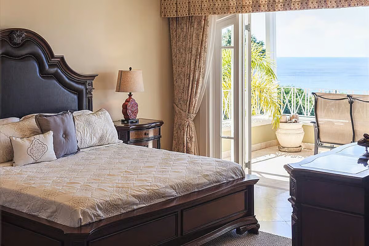 Queen Room 2