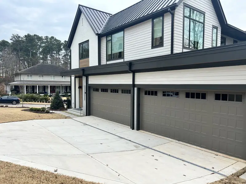 North Hills Luxe District (Midtown Raleigh) North Hills Luxe District (Midtown Raleigh)