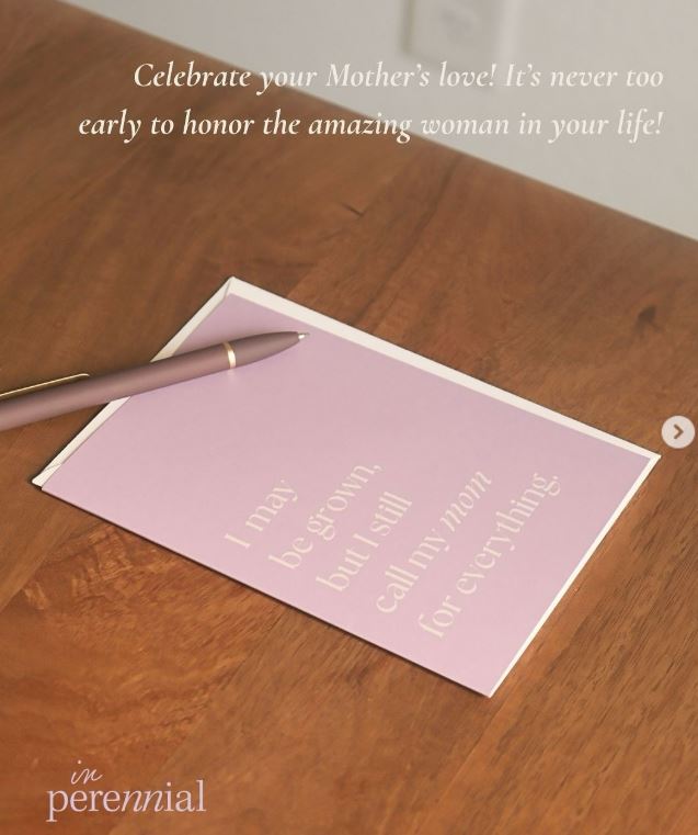Showcase of In Perennial’s eco-friendly ‘Be Present’ guided journal with sustainable design and a mindful living message Showcase of In Perennial’s eco-friendly ‘Be Present’ guided journal with sustainable design and a mindful living message