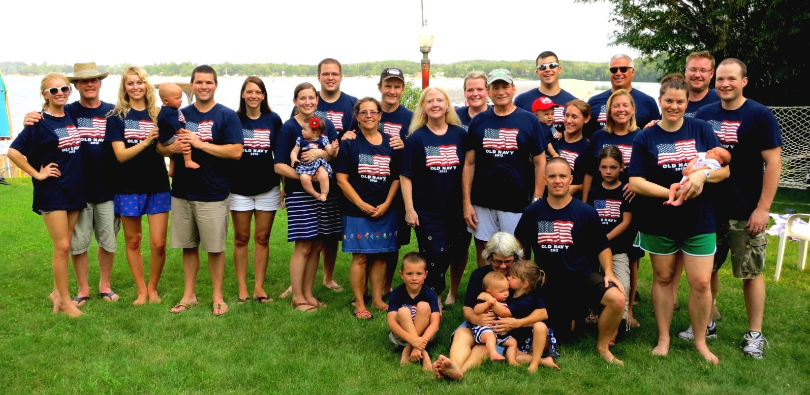 Extended family photo during the summer.