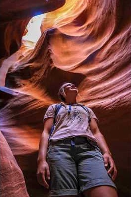 Girl hiking in Bryce Canyon