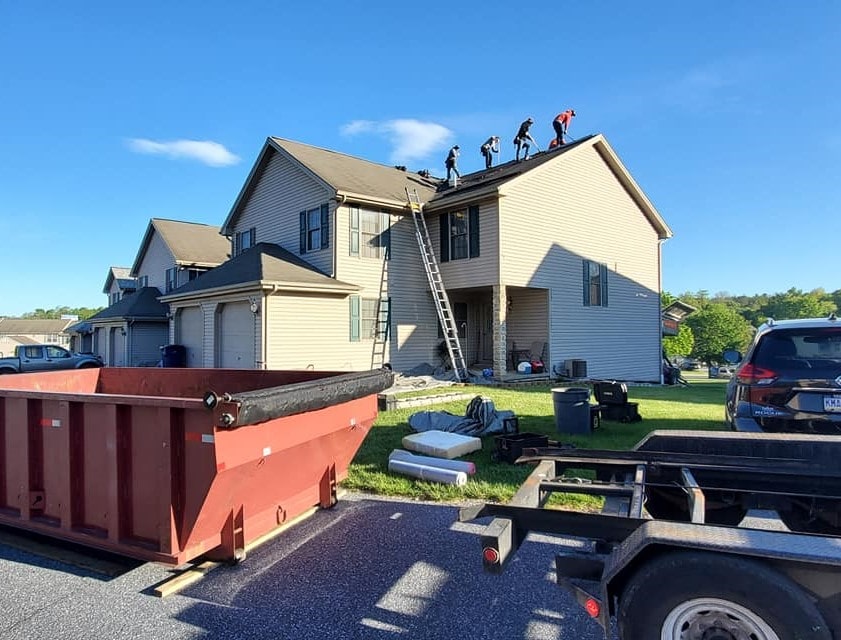 expert roofers on the roof