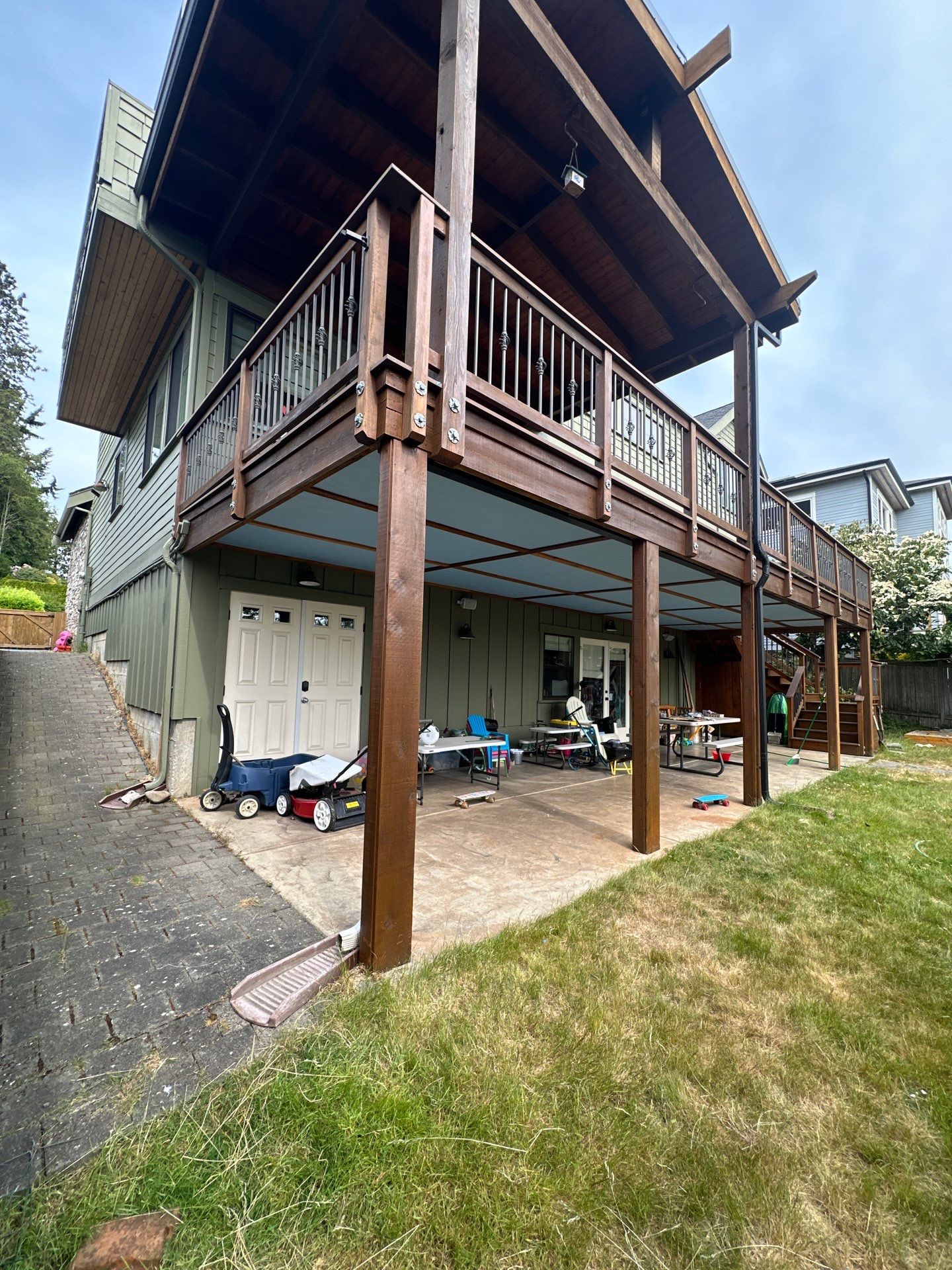 Deck staining Seattle