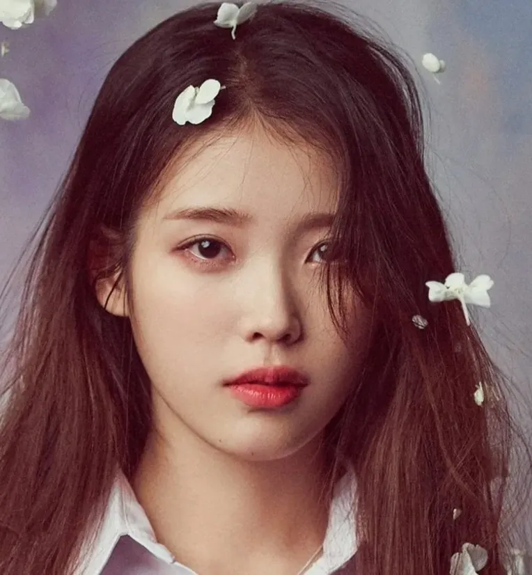 T1 Dances on IU Global Tour 2024