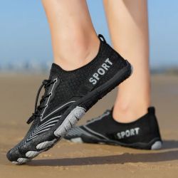 Outdoor Five-finger Hiking Shoes Black On Model