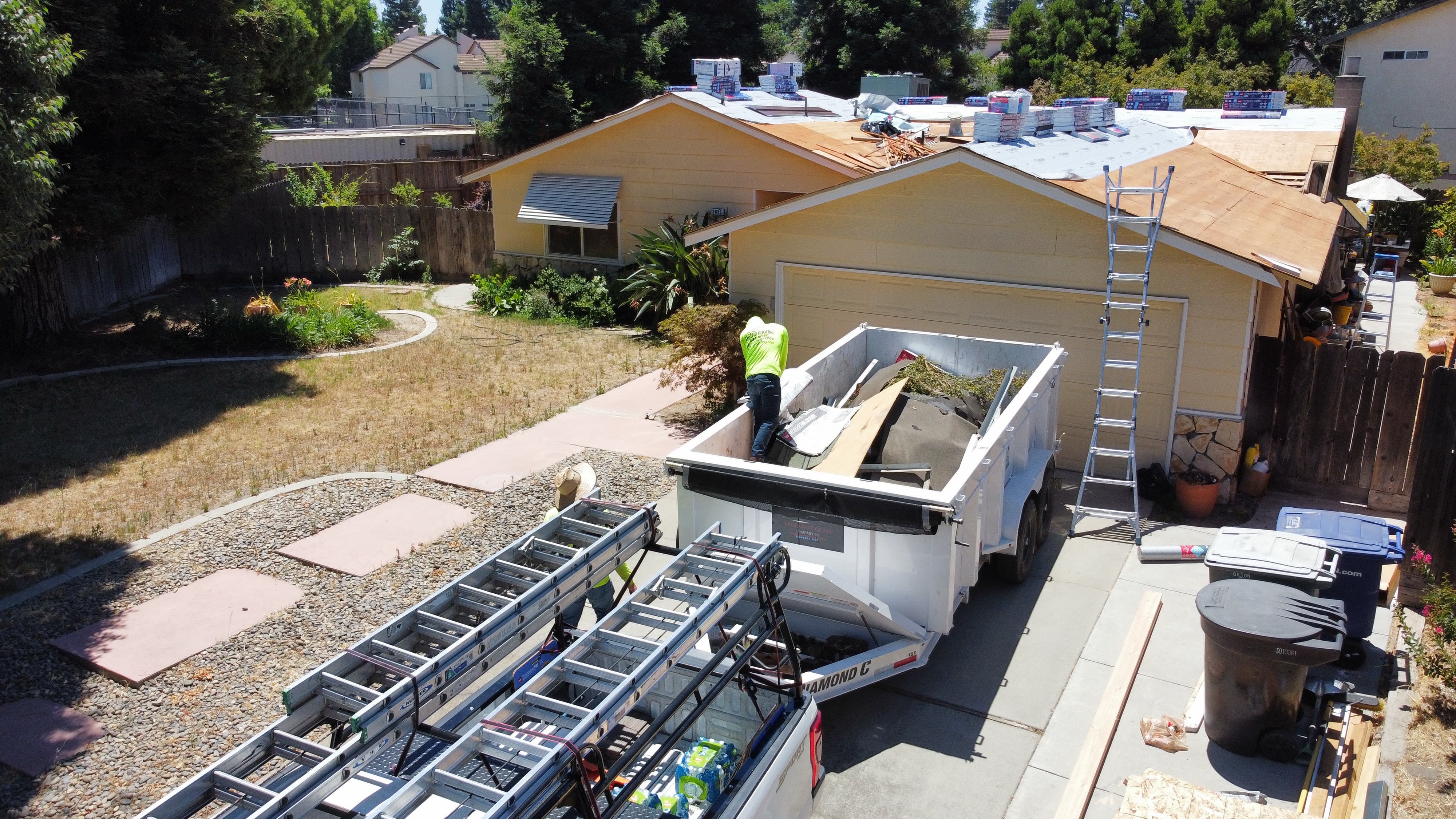 Roofing expert start working on Asphalt Shingles Roof