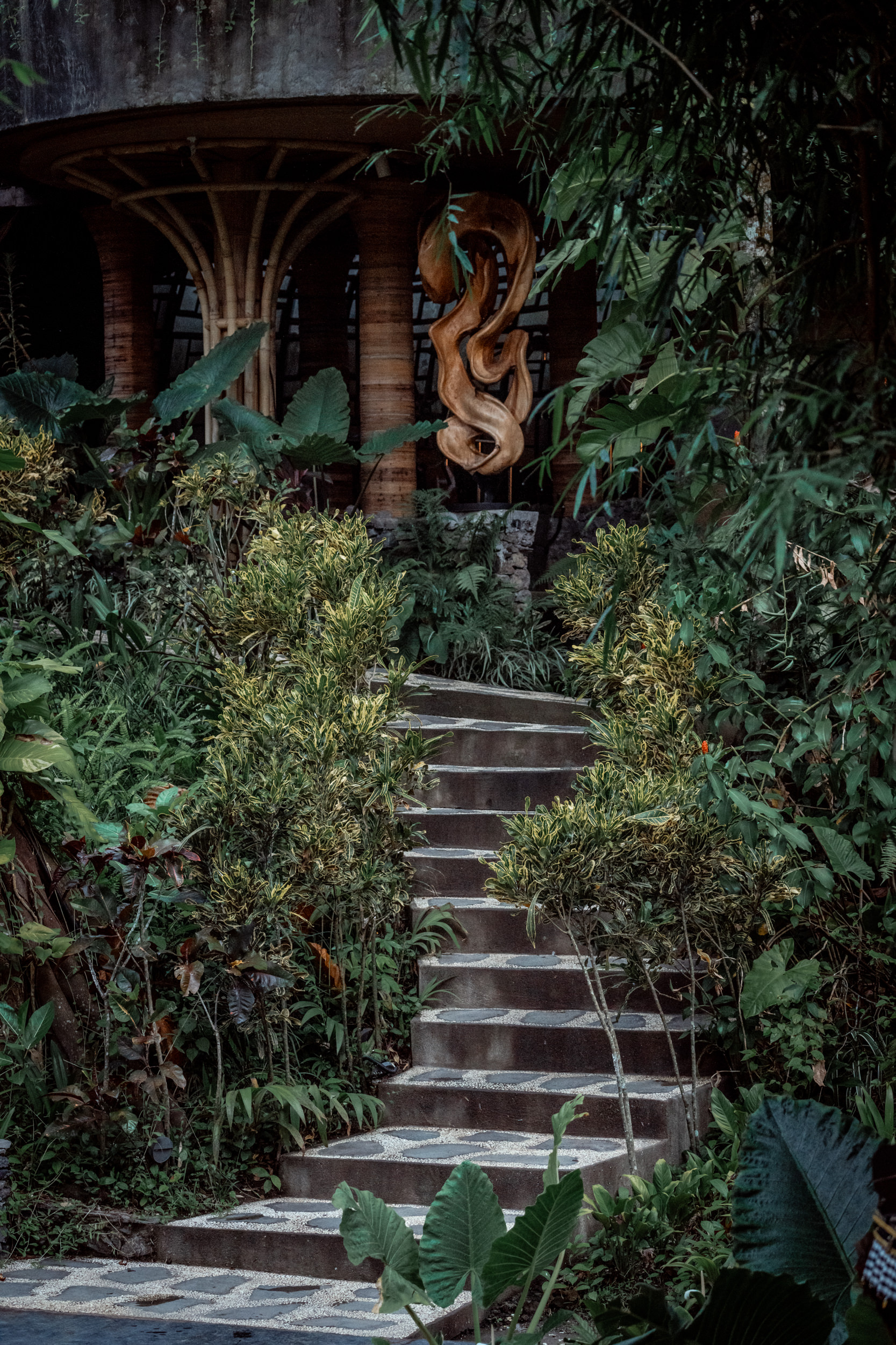 ulamani eco luxury hotel in bali , the best bamboo hotel in bali 