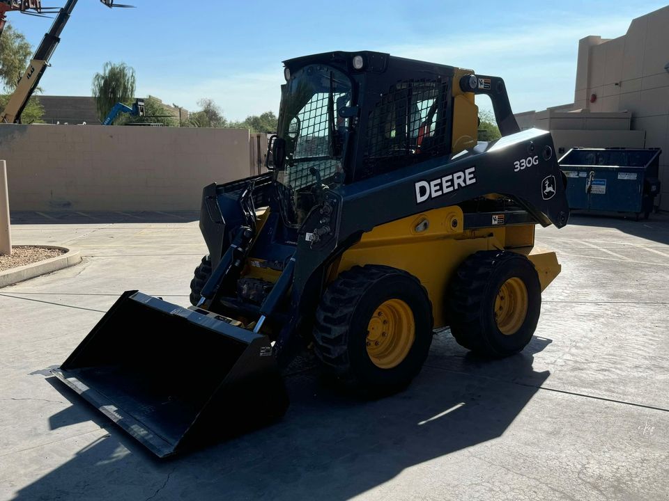 2019 Enclosed Skid Steer