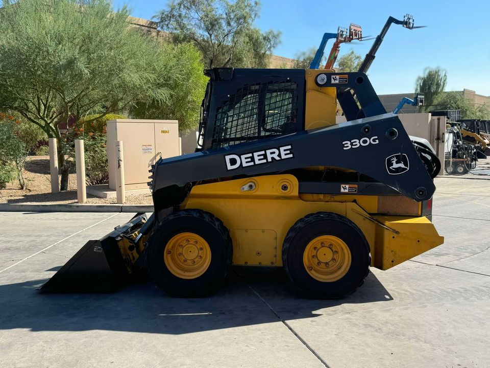 2019 Enclosed Skid Steer