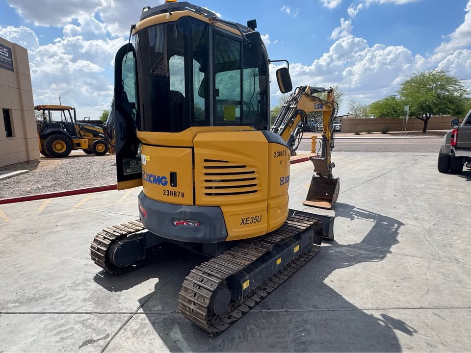 2019 Enclosed Mini Excavator