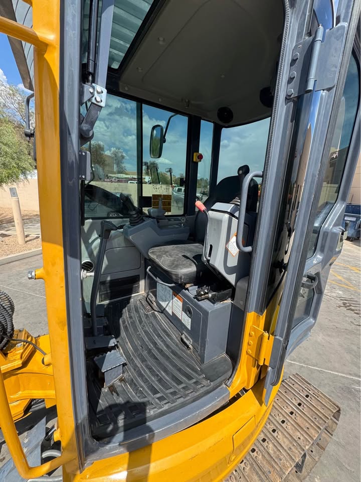 2019 Enclosed Mini Excavator