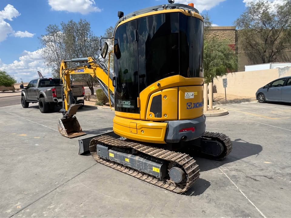 2019 Enclosed Mini Excavator