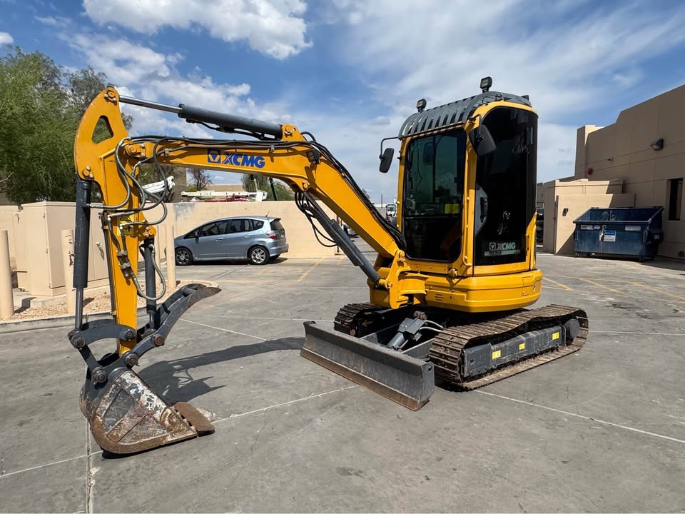 2019 Enclosed Mini Excavator