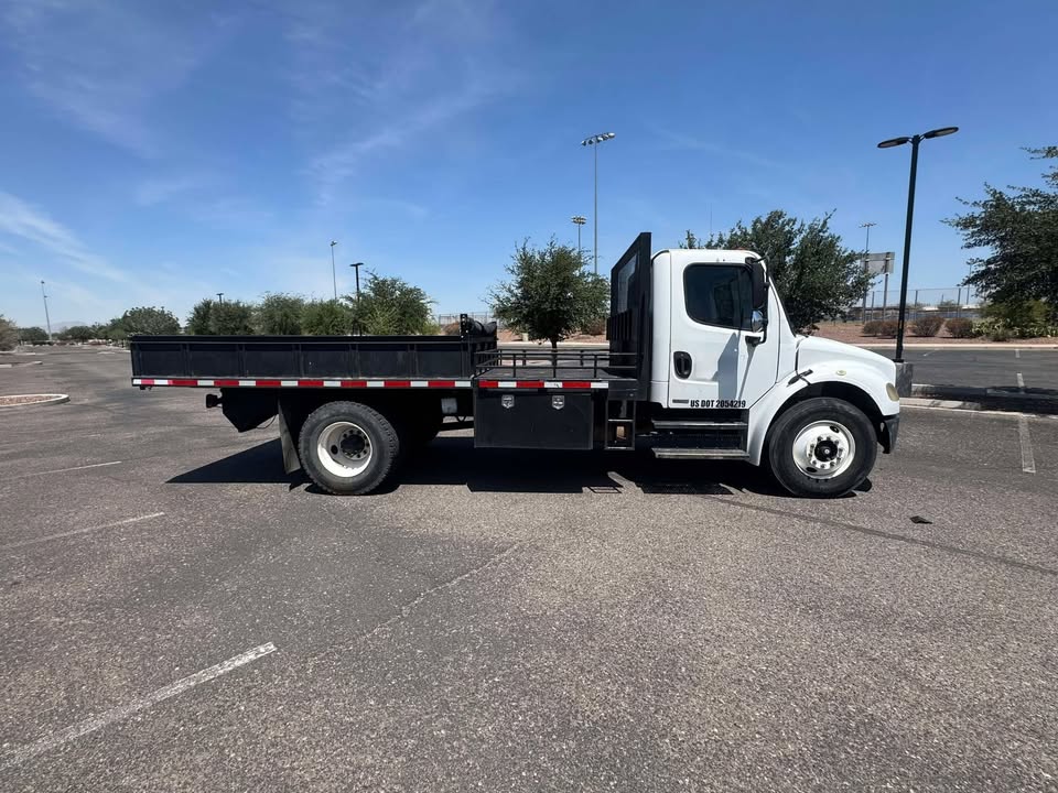 2005 Flatbed Truck with Dump