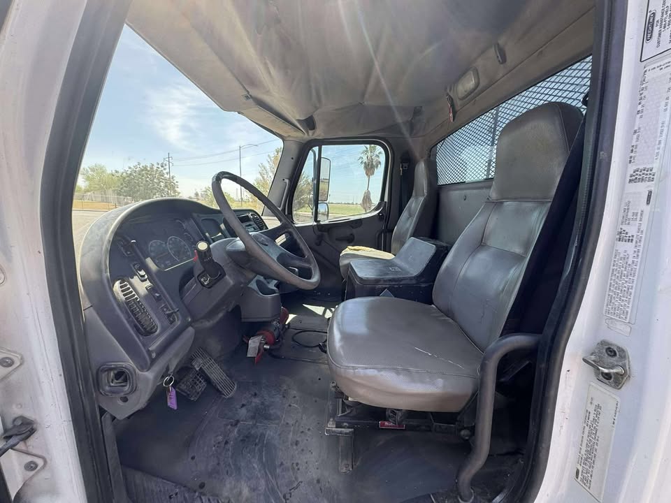 2005 Flatbed Truck with Dump