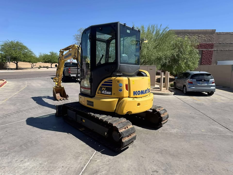 2019 Enclosed Mini Excavator