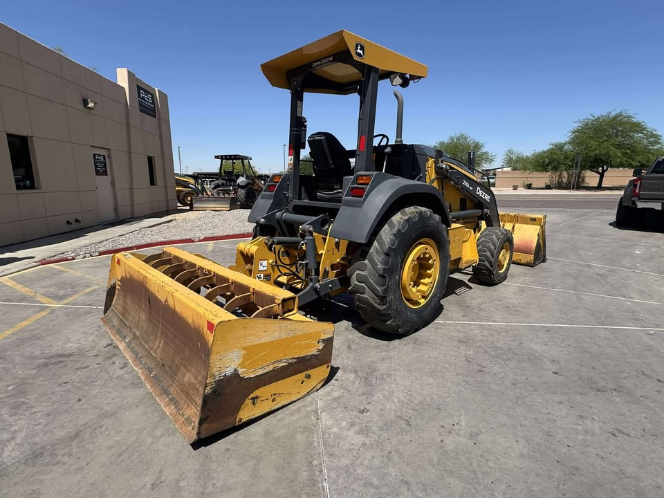 2019 Skip Loader