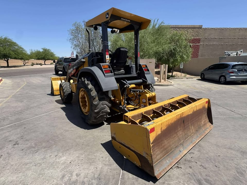 2019 Skip Loader