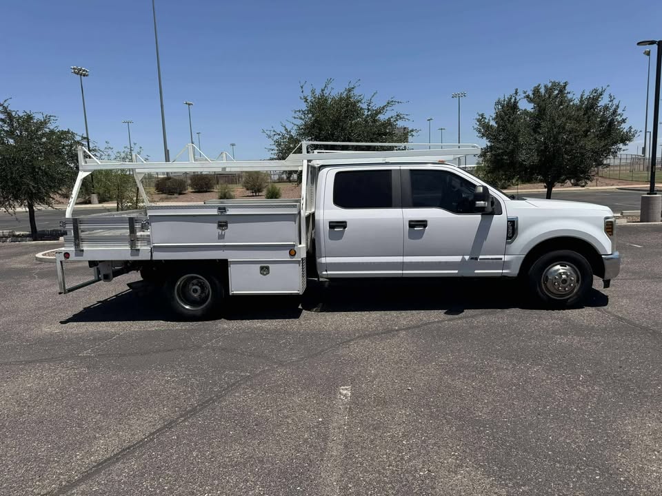 2018 Crew Cab Service Truck