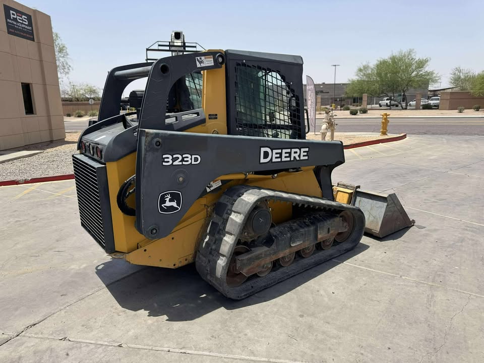 2013 Enclosed Skid Steer