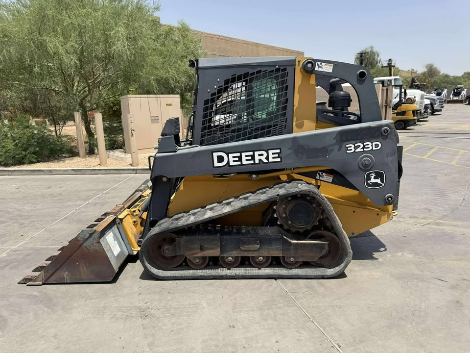 2013 Enclosed Skid Steer