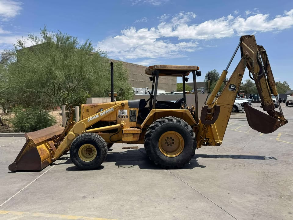 1985 Backhoe