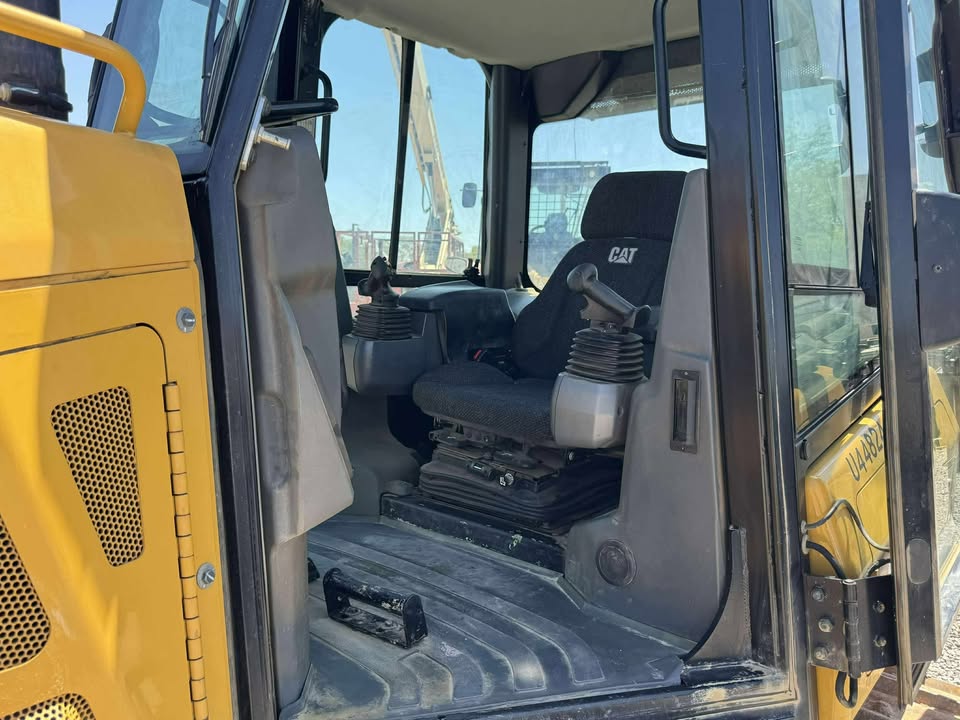 2020 Enclosed Dozer