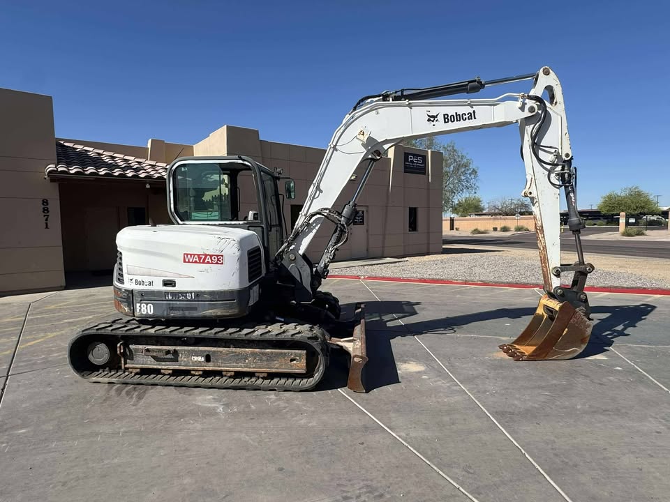 2012 Enclosed Excavator