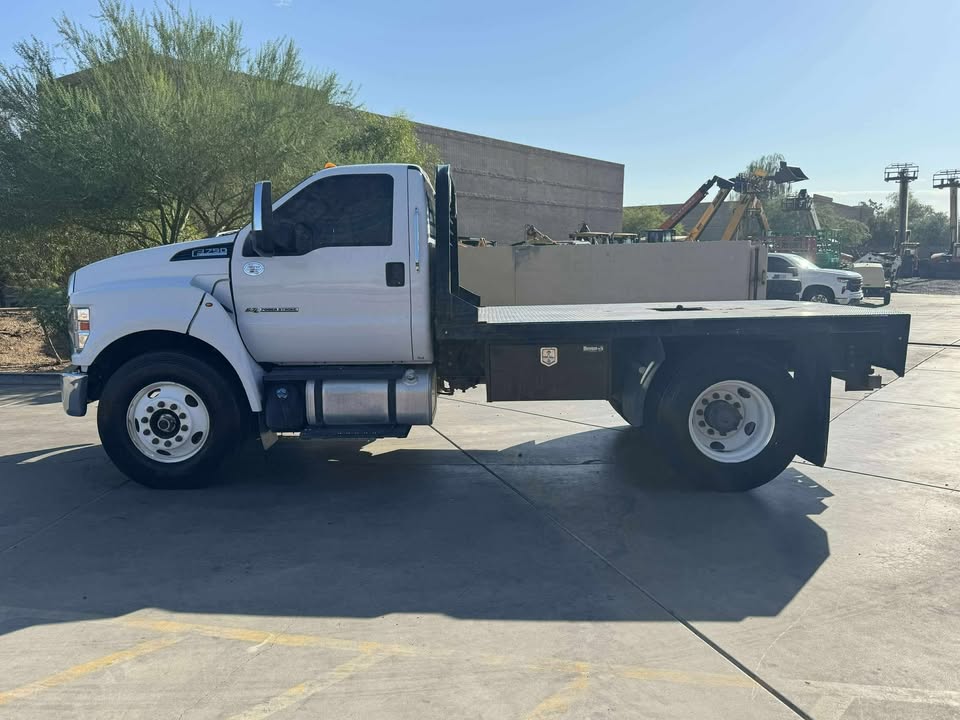 2019 Single Cab Flatbed Truck