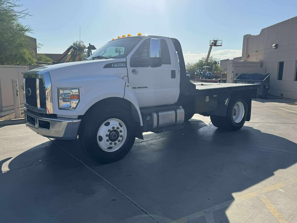 2019 Single Cab Flatbed Truck