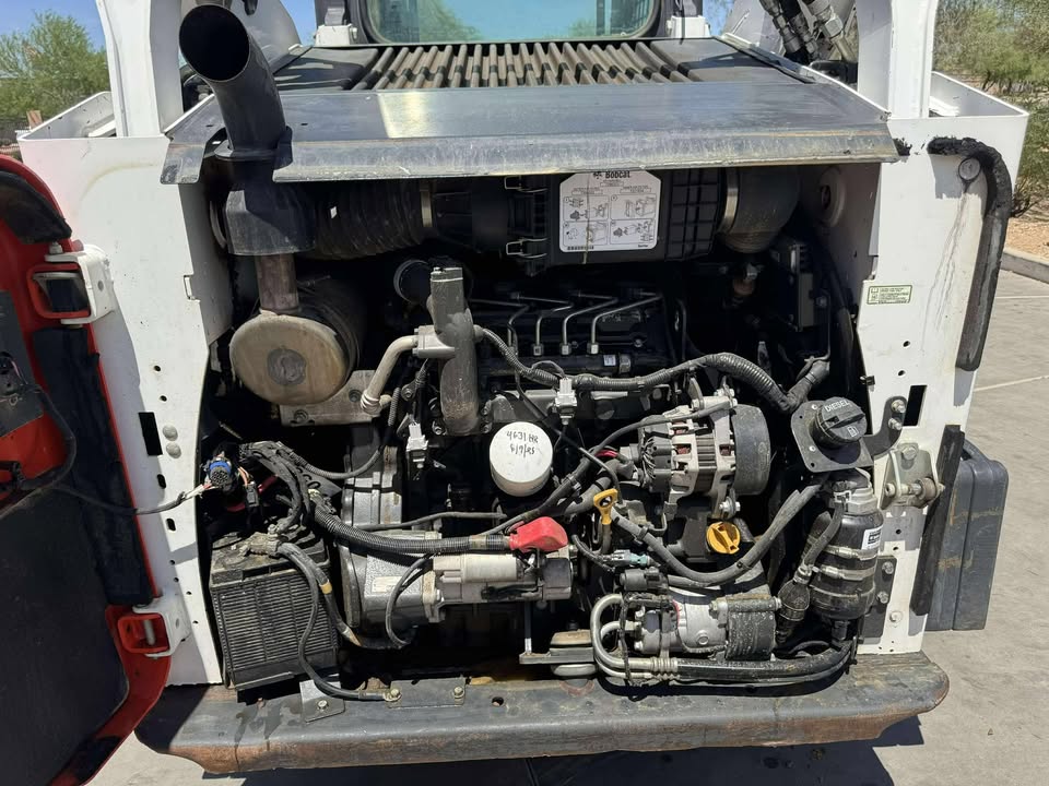 2020 Enclosed Cab Skid Steer
