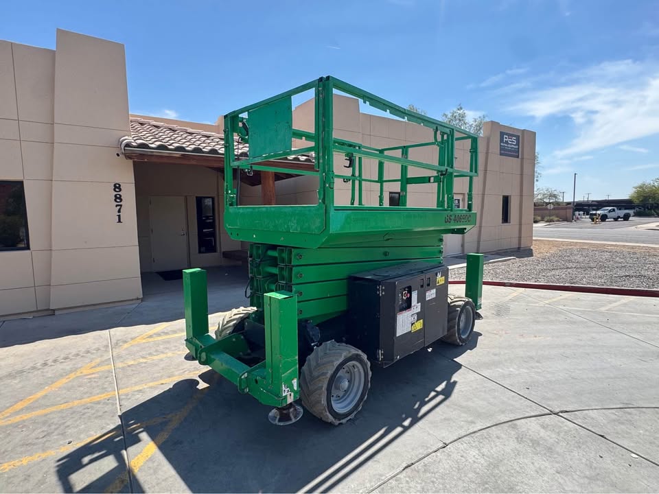 2015 Electric Scissor Lift