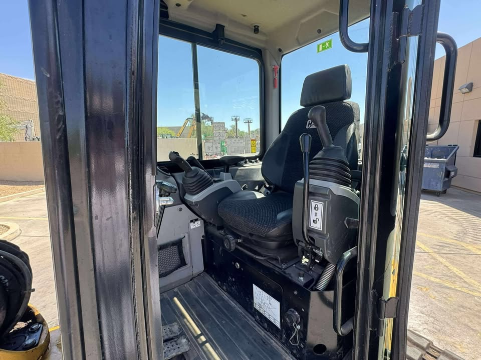 2020 Enclosed Cab Excavator