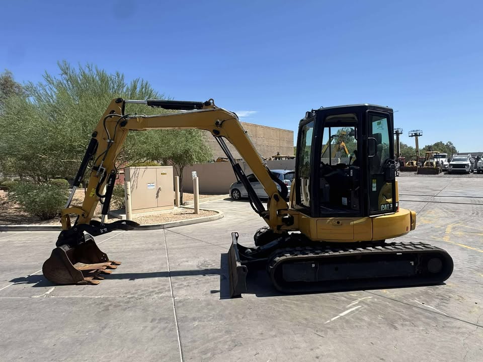 2020 Enclosed Cab Excavator