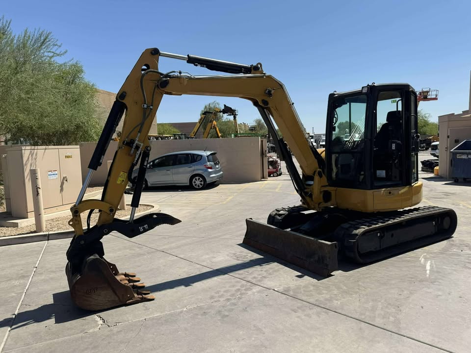 2020 Enclosed Cab Excavator