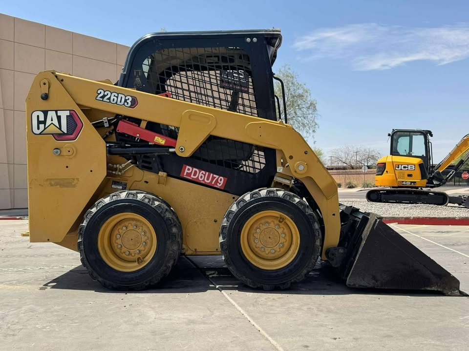 2022 Open Cab Skid Steer