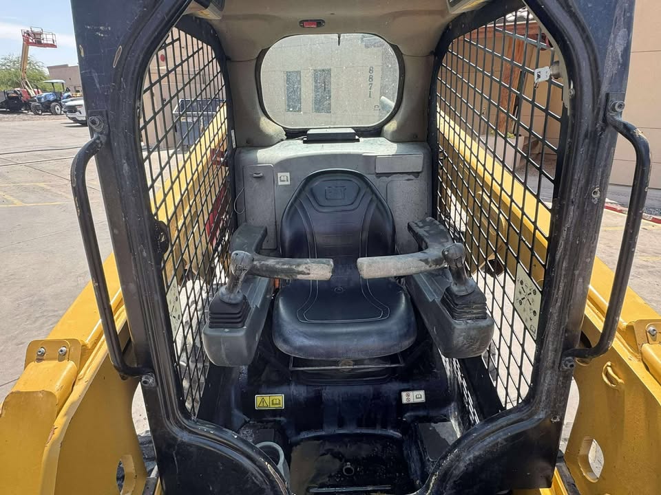 2022 Open Cab Skid Steer