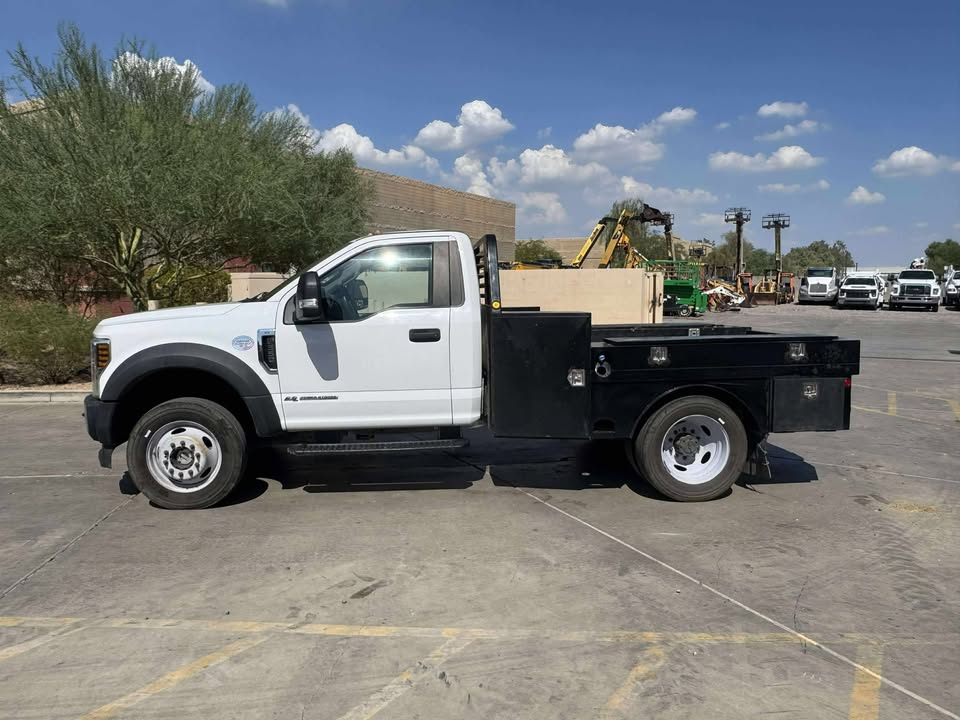 2018 Single Cab Truck With Flatbed