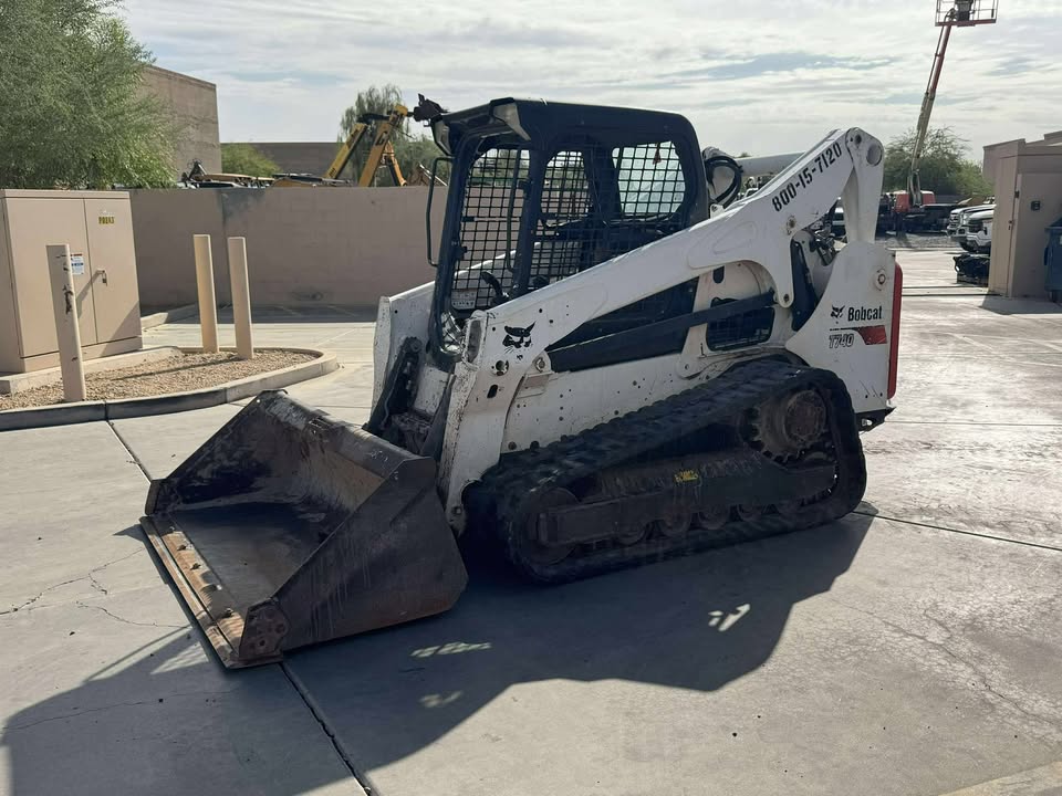 2017 Open Cab Skid Steer